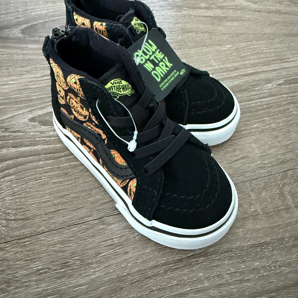 Vans Black Jack-o’-lantern Sneakers